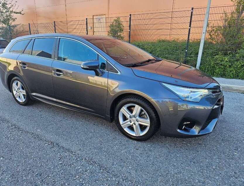 Toyota Avensis 128.184 km 10.800 € Bodolz 88131