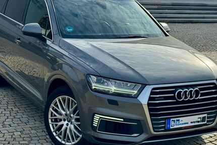 Audi Q7 299.000 km 18.900 &euro; München 81827
