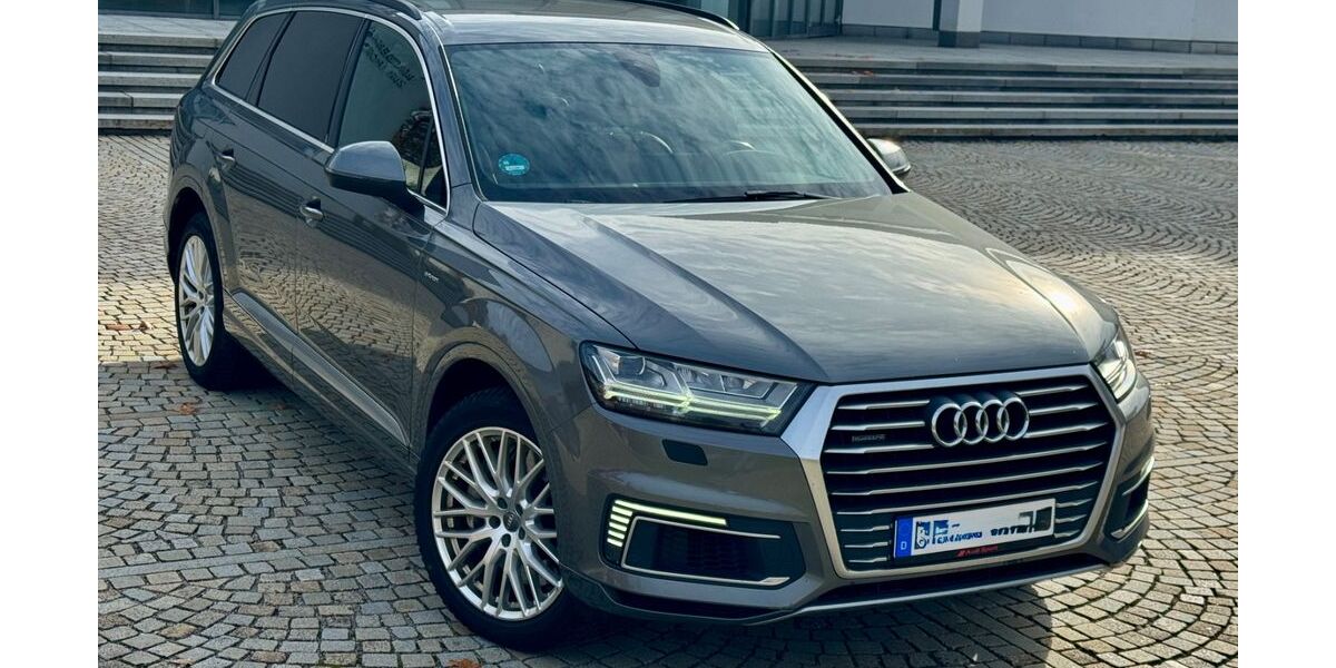 Audi Q7 299.000 km 18.900 &euro; München 81827