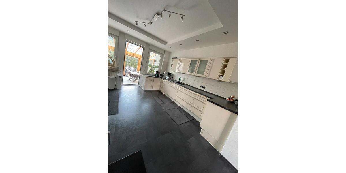 Erdgeschoßwohnung Oer-Erkenschwick Erkenschwick - 4 Zimmer, 136 m&sup2;, 345.000&euro; | Angebot:26049083