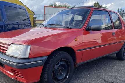 Peugeot 205