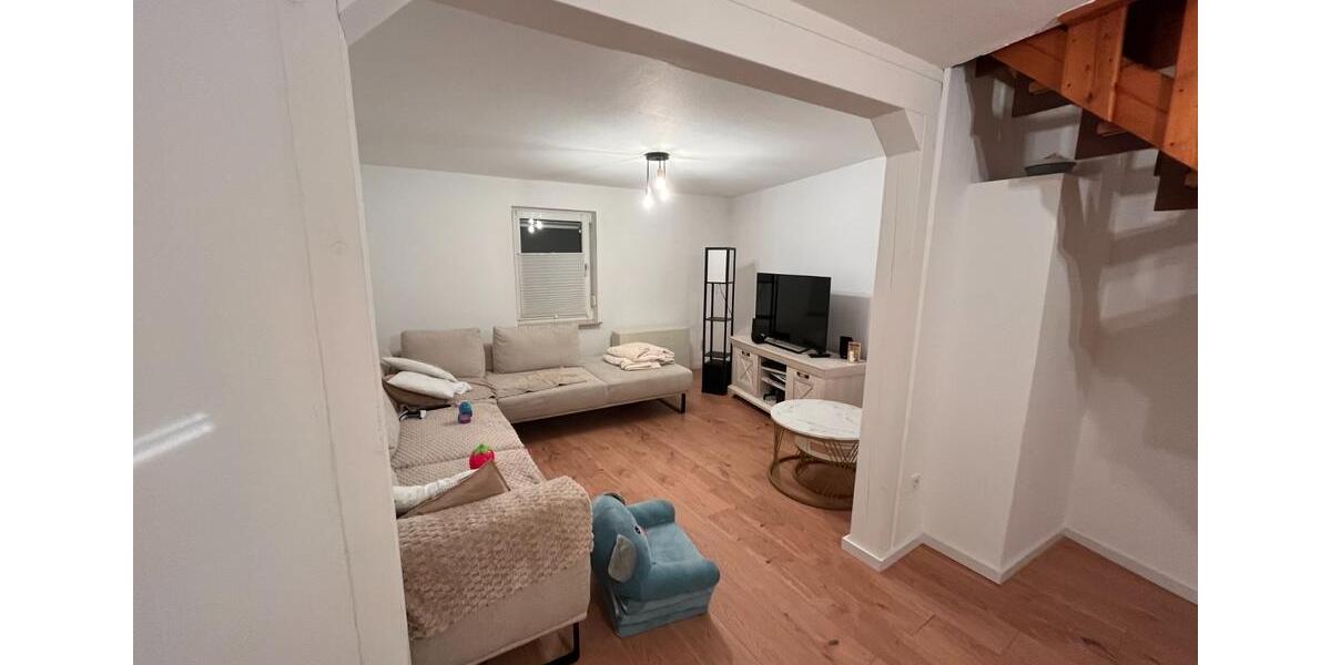 Doppelhaushälfte Wesertal - 9 Zimmer, 128 m&sup2;, 650&euro; | Angebot:24688572