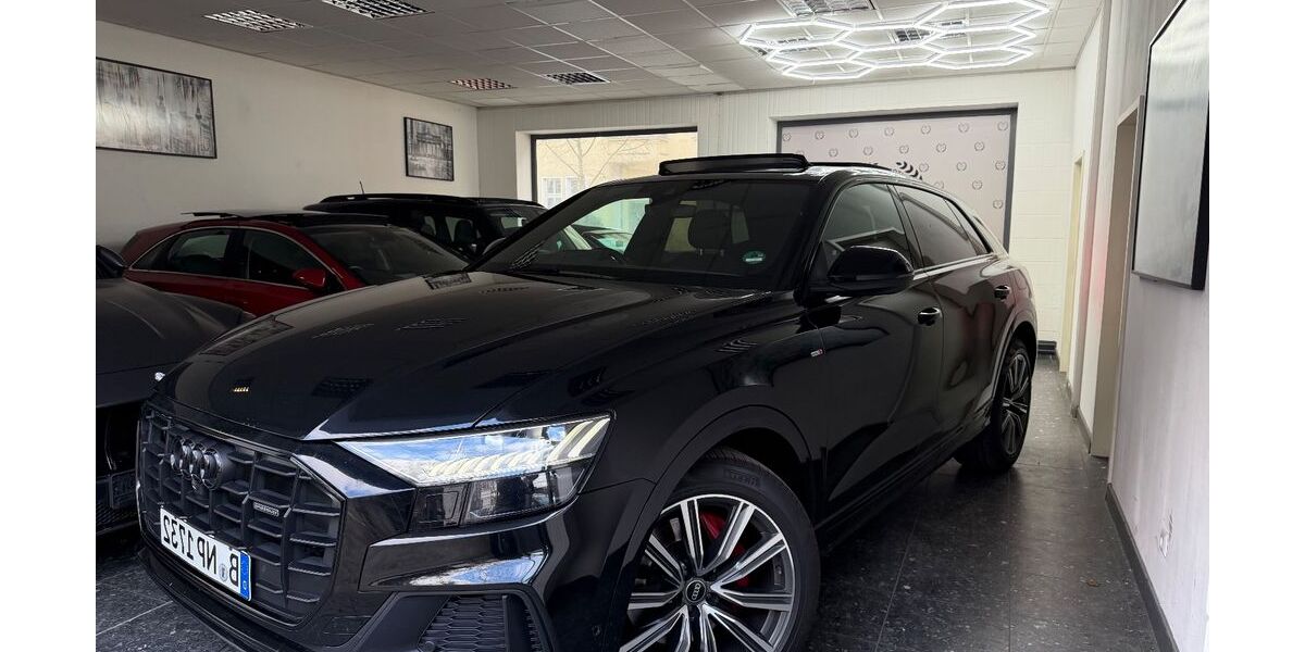 Audi Q8 362.000 km 39.990 &euro; Berlin 10829