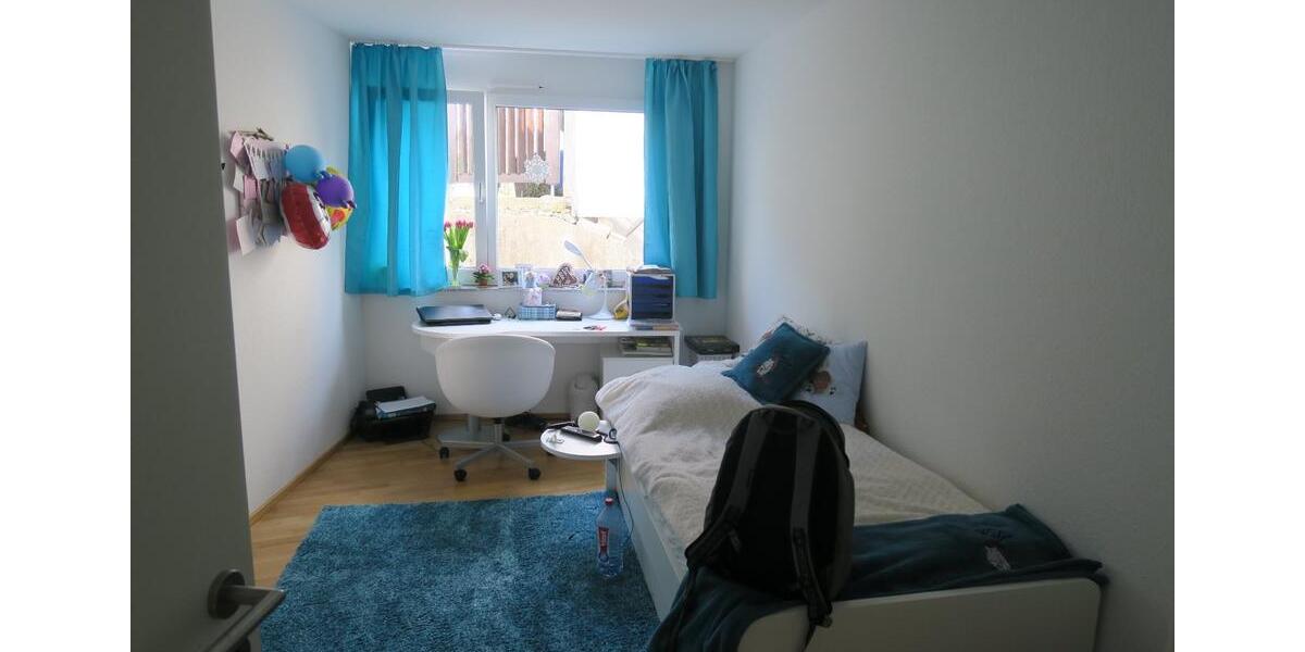 Hochparterre Radolfzell am Bodensee - 4 Zimmer, 104 m&sup2;, 1.400&euro; | Angebot:26341248