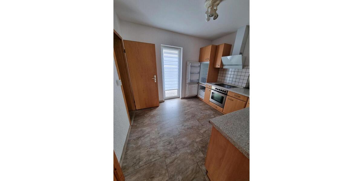 Einfamilienhaus Gillenfeld - 9 Zimmer, 250 m&sup2;, 335.000&euro; | Angebot:25512713