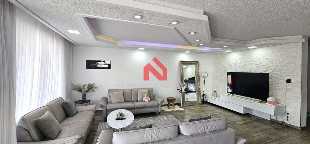 Haus zum Kaufen in EislingenFils 2.999.999 € 1077 m²