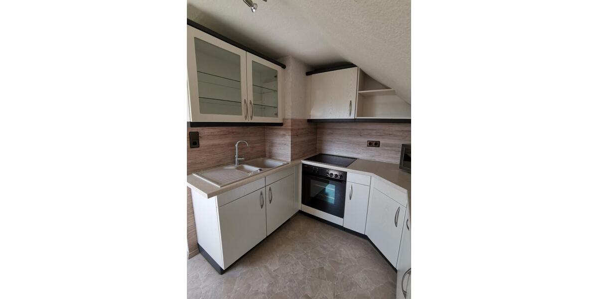 Dachgeschoßwohnung Weißenbrunn - 3.5 Zimmer, 68 m&sup2;, 510&euro; | Angebot:25980105