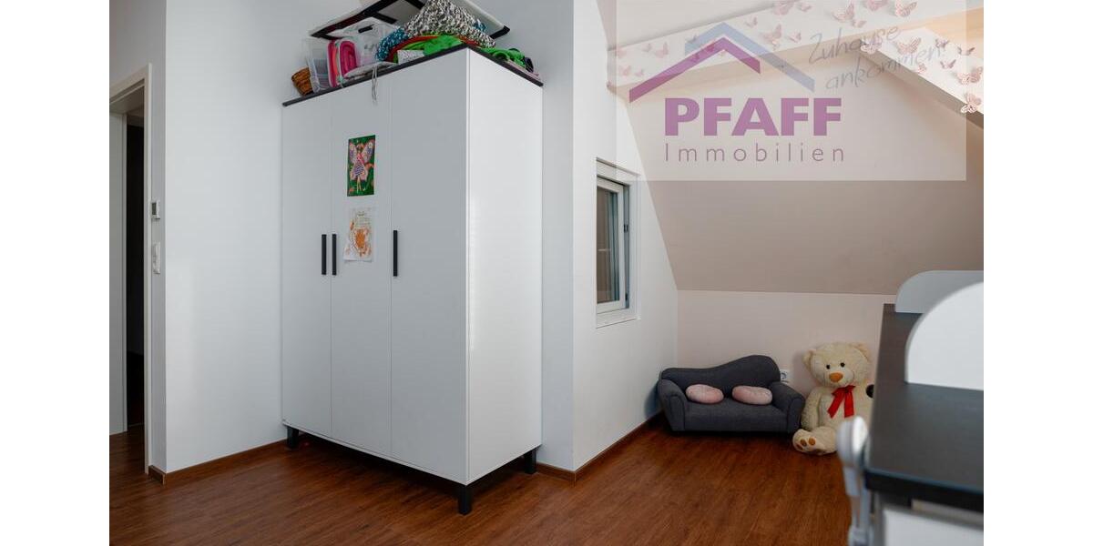 Dachgeschoßwohnung Engen - 4 Zimmer, 160 m&sup2;, 1.550&euro; | Angebot:26346887