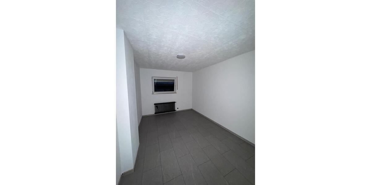 6-Zimmer-Wohnung mit Einbauküche – ca. 110 m² 6 zimmer