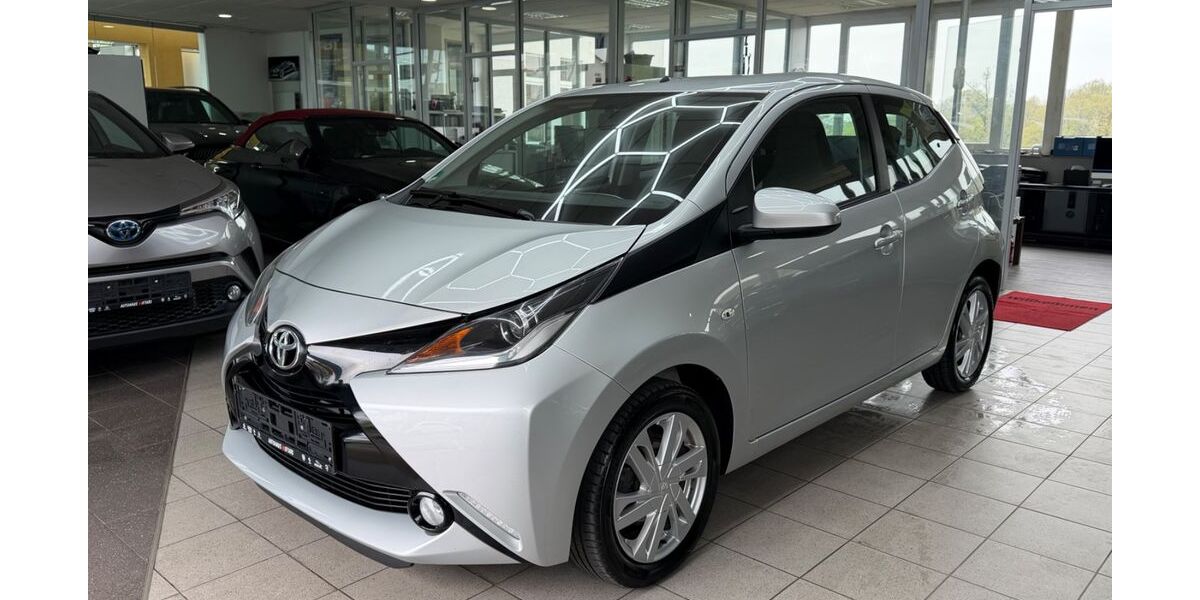 Toyota Aygo (X) 130.000 km 6.499 &euro; Niestetal 34266