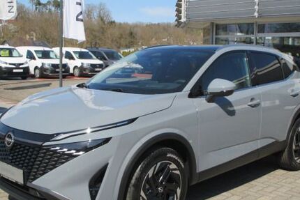 Nissan Qashqai 2.500 km 32.680 € Heideck 91180