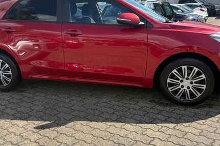 Kia Rio 146.255 km 6.999 &euro; Hanau 63452