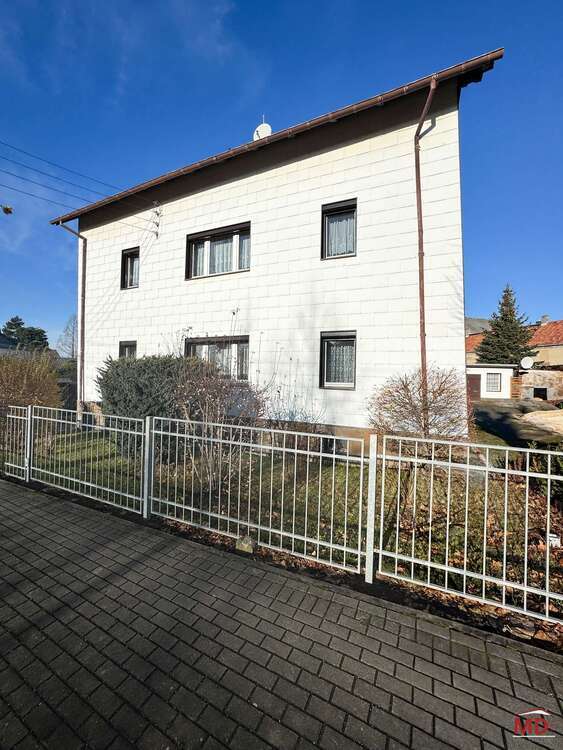 Haus zum Kaufen in Oelsnitz 150.000 € 210 m²
