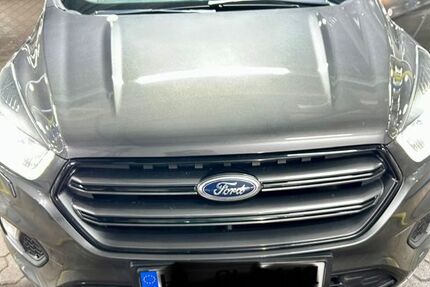 Ford Kuga 98.000 km 18.100 &euro; Hasede 31180