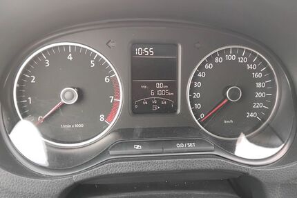 VW Polo 61.100 km 6.870 &euro; Münzenberg 35516