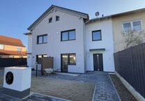 ... AIGNER - RÖNTGEN³ - DH 10 - ruhig, stilvoll und energieeffizient - Hier haben alle Platz! ...