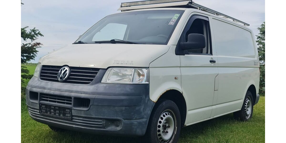 VW T5 Transporter 269.000 km 11.999 &euro; Sachsendorf 39240