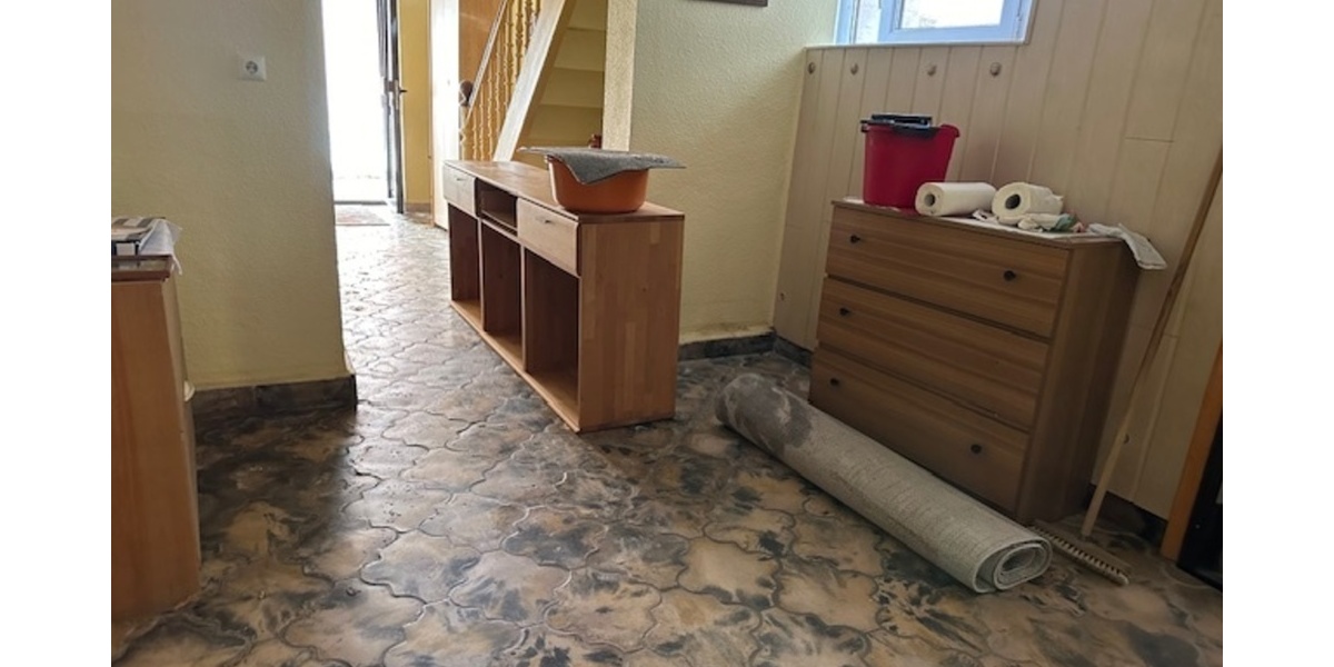 Massives Wohnhaus mit tollen Blick auf Schloß Könitz - Einfamilienhaus Unterwellenborn OT Könitz Könitz | Angebot:16297790