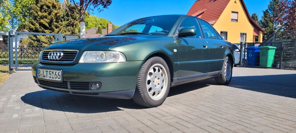 Audi A4 120.500 km 3.499 &euro; Niederlehme 15713