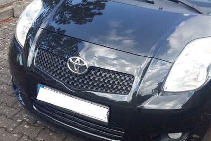 Toyota Yaris 94.000 km 3.500 &euro; Bad Salzuflen 32105