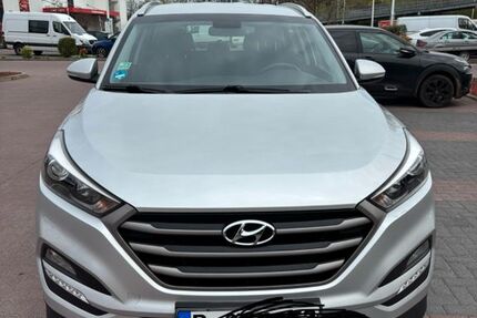 Hyundai TUCSON 72.000 km 12.950 &euro; Berlin 10827