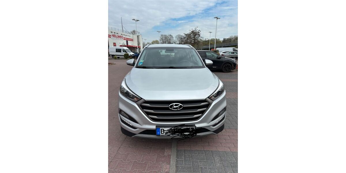 Hyundai TUCSON 72.000 km 12.950 &euro; Berlin 10827