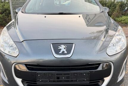 Peugeot 308 279.000 km 3.199 € Oberhausen 46047