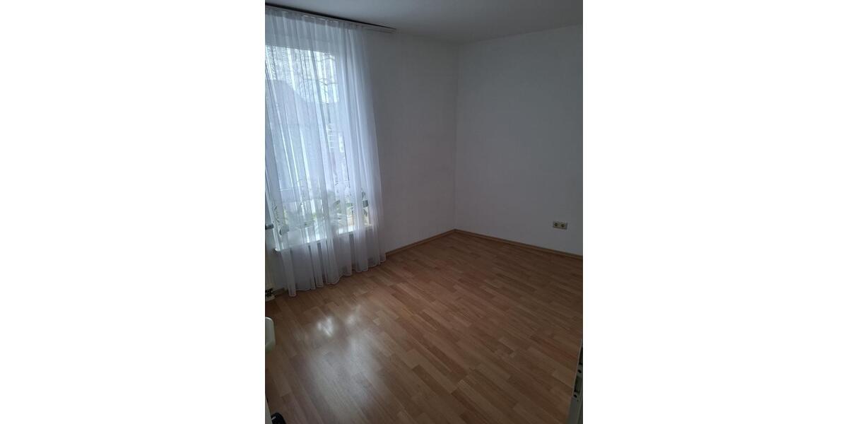Etagenwohnung Siegen - 4 Zimmer, 84 m&sup2;, 756&euro; | Angebot:26254897