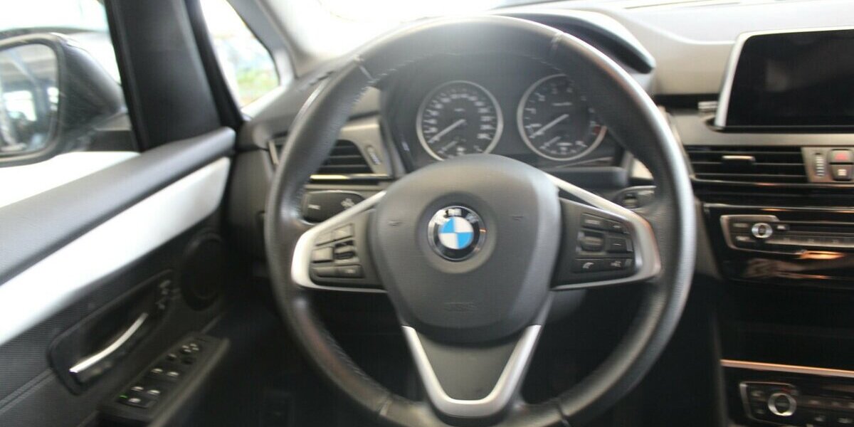 BMW 218 218i Active Tourer Sport 82.216 km 12.980 &euro; Euskirchen 53881