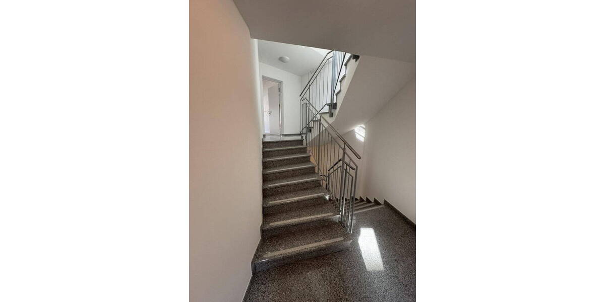 Etagenwohnung Düsseldorf Stadtmitte - 2 Zimmer, 33 m&sup2;, 975&euro; | Angebot:26654597