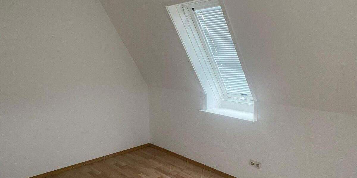 Helle 3-Zimmer-Wohnung in zentraler Lage inkl. Garage - Blumenthal - WG-geeignet 3 zimmer