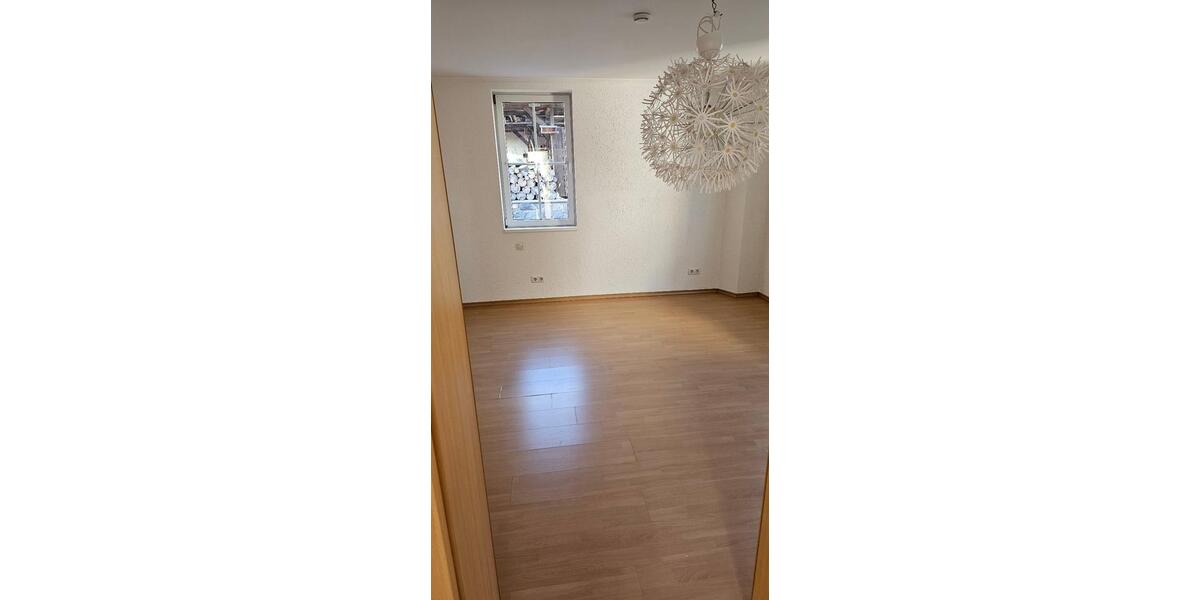 Erdgeschoßwohnung Sonneberg - 3 Zimmer, 75 m&sup2;, 560&euro; | Angebot:25414948
