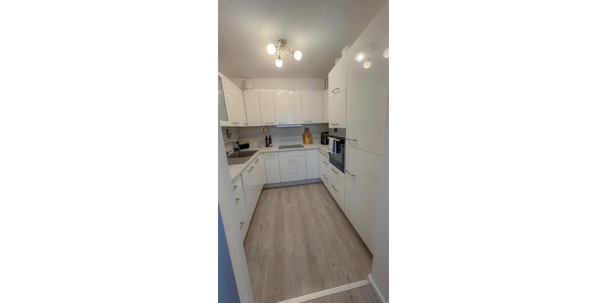 Eigentumswohnung 3ZKB mit Einbauküche, 2 Balkonen und Stellplatz 3 zimmer