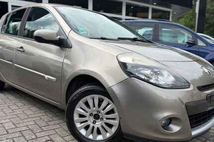 Renault Clio 135.000 km 2.490 &euro; Bad Saarow 15526