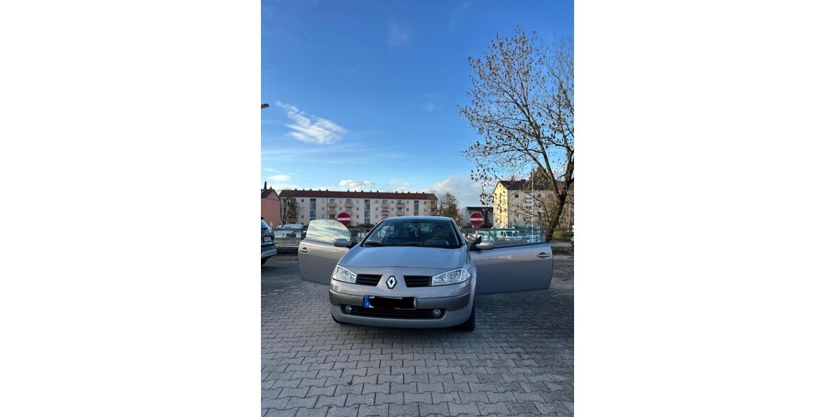 Renault Megane 115.000 km 3.350 &euro; München 80689