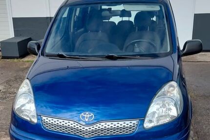 Toyota Yaris 235.500 km 2.000 &euro; Schwerin 19061