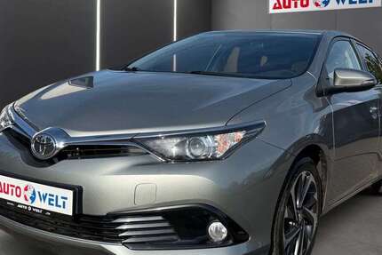 Toyota Auris 127.111 km 9.490 &euro; Sandersdorf-Brehna 06796