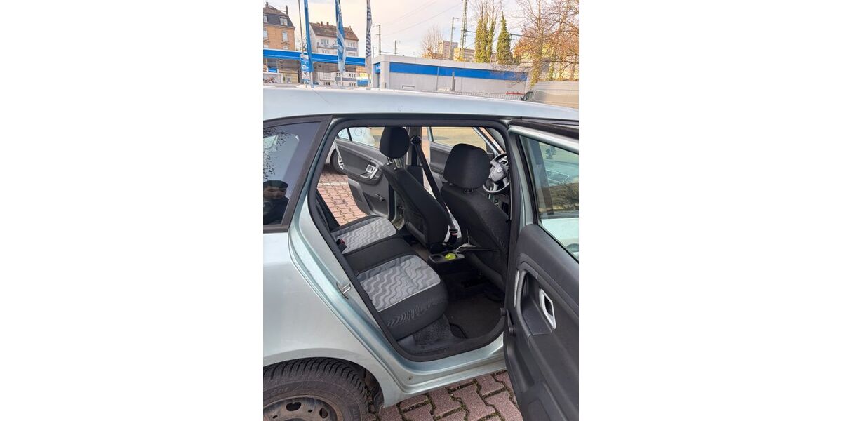 Skoda Fabia 164.692 km 1.950 € Frankfurt am Main 60431
