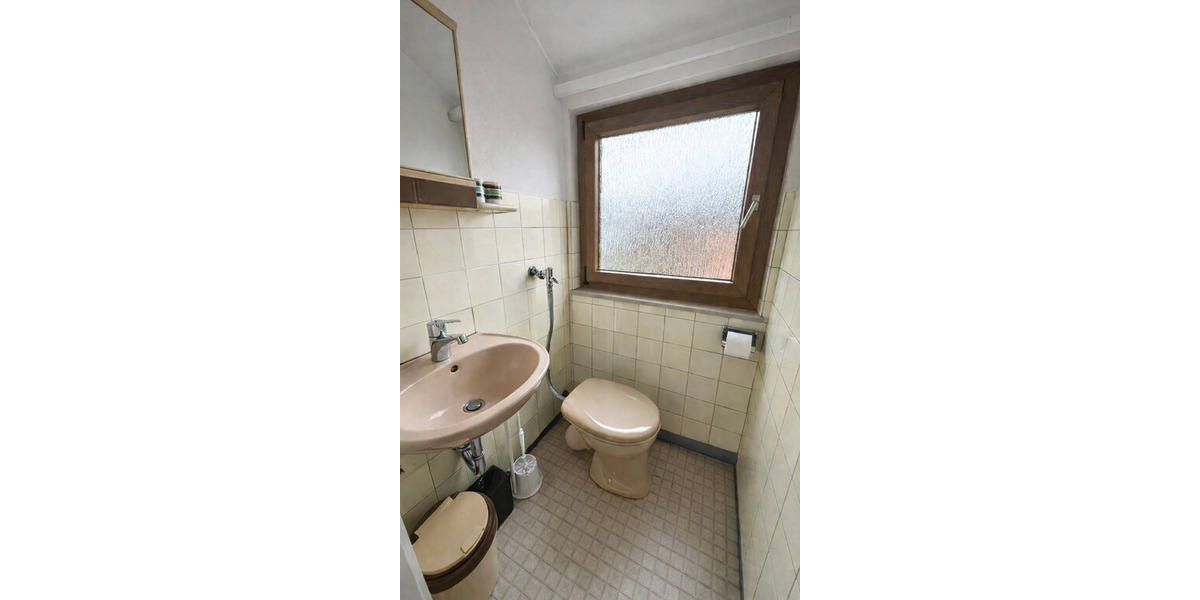 Mehrfamilienhaus, Wohnhaus Leinfelden-Echterdingen Echterdingen - 7 Zimmer, 179 m&sup2;, 695.000&euro; | Angebot:25970659