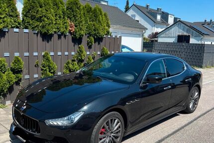 Maserati Ghibli 129.000 km 26.100 &euro; Ismaning 85737