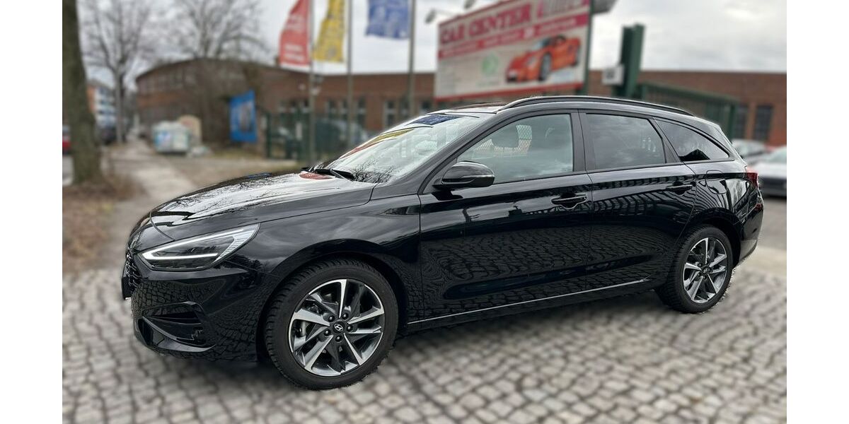 Hyundai i30 17.800 km 21.950 &euro; Berlin-Spandau 13585