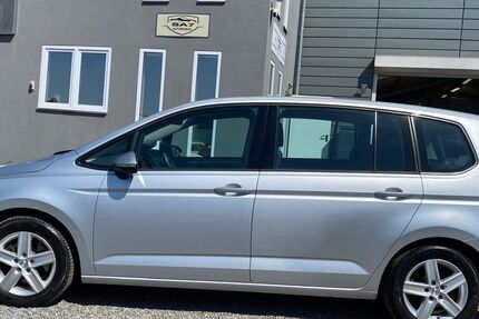 VW Touran 164.000 km 10.350 € Euskirchen 53881