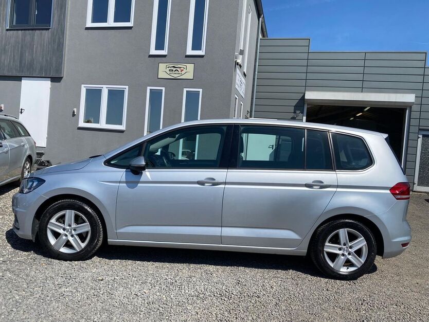 VW Touran 164.000 km 10.350 € Euskirchen 53881