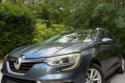 Renault Megane 92.000 km 7.999 &euro; Arnsberg 59755