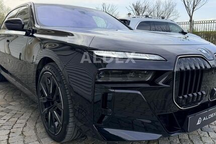 BMW 740 9.853 km 106.900 &euro; Bad Arolsen 34454