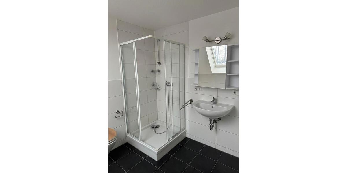 Dachgeschoßwohnung Roth - 2 Zimmer, 65 m&sup2;, 625&euro; | Angebot:26251076