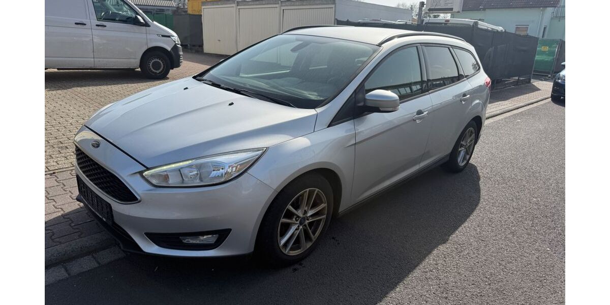 Ford Focus 214.568 km 4.990 &euro; Hanau 63452