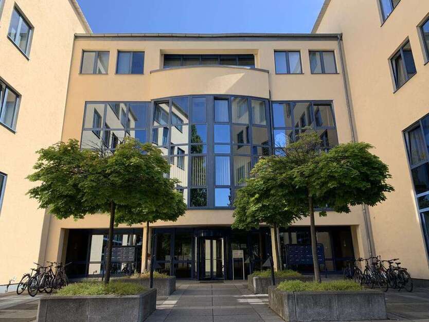 Büro in Dresden 914 € 87 m²