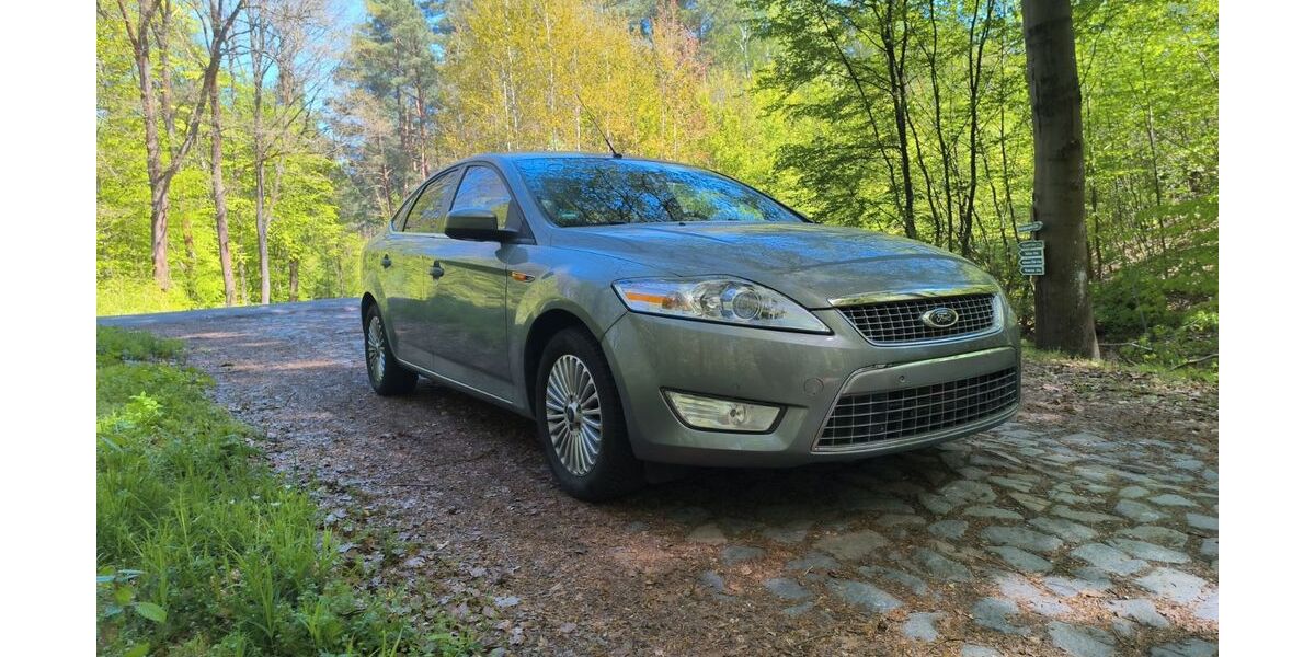 Ford Mondeo 129.100 km 3.999 &euro; Bad Düben 04849