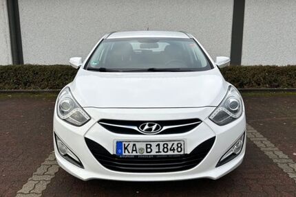 Hyundai i40 211.000 km 5.999 € Weingarten 76356